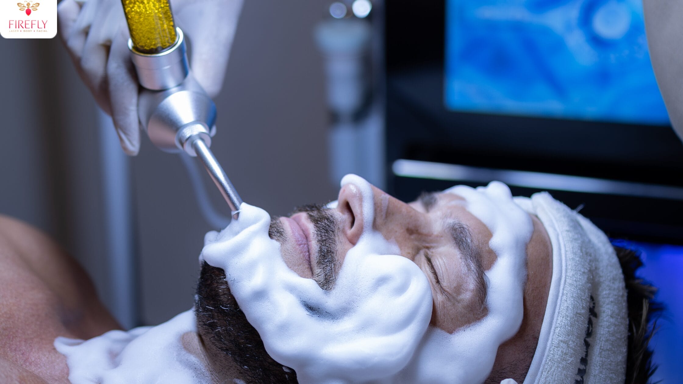 HydraFacial treatment at Firefly Clinic in Canggu using advanced 11-step technology.