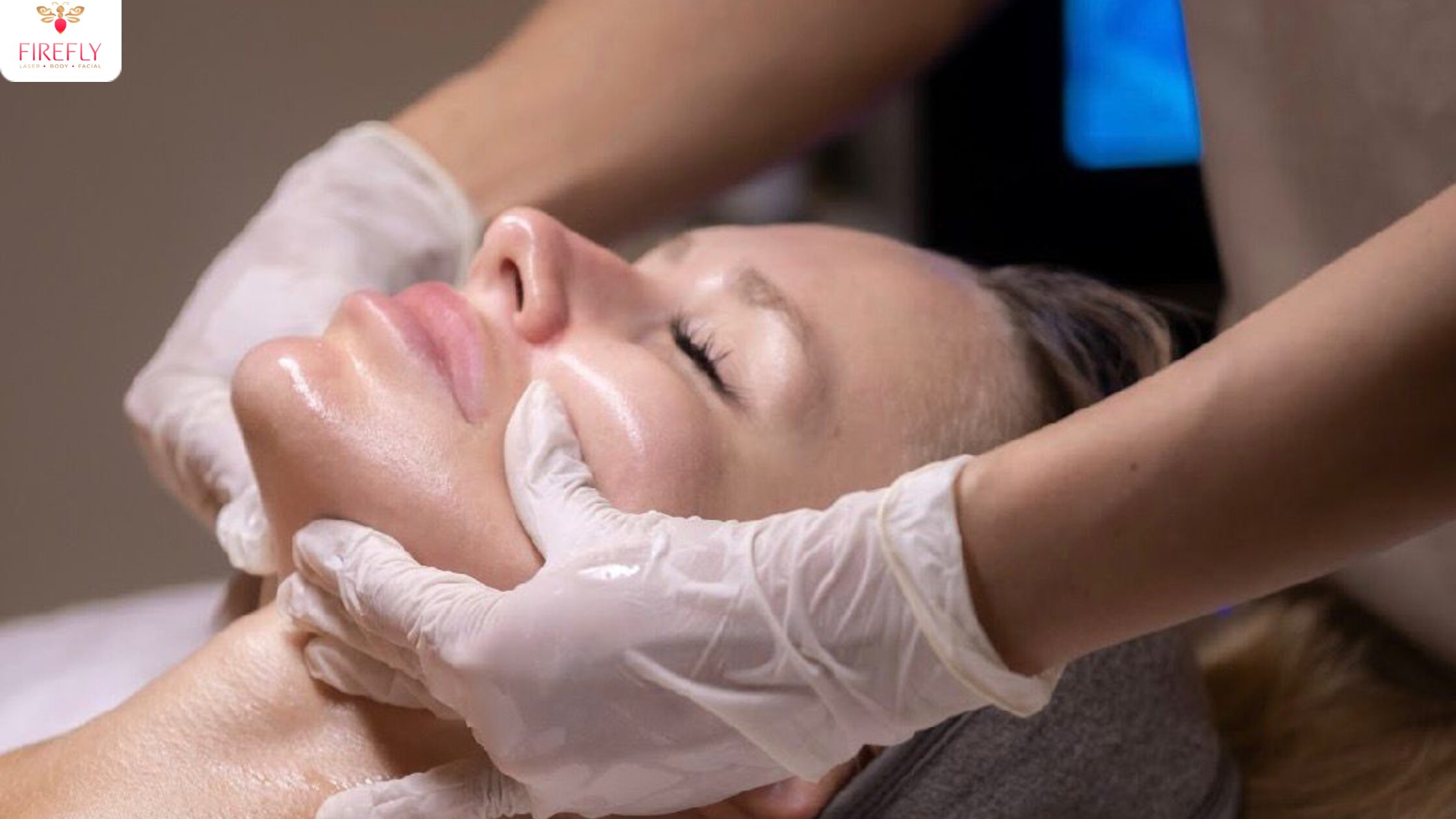 Deep cleansing facial acne treatment in Canggu Bali removing oil, dirt, and clogged pores